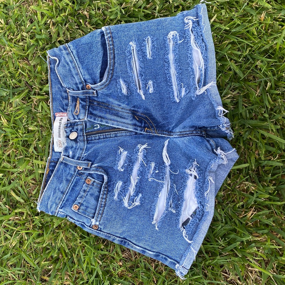 Levi Distressed Shorts